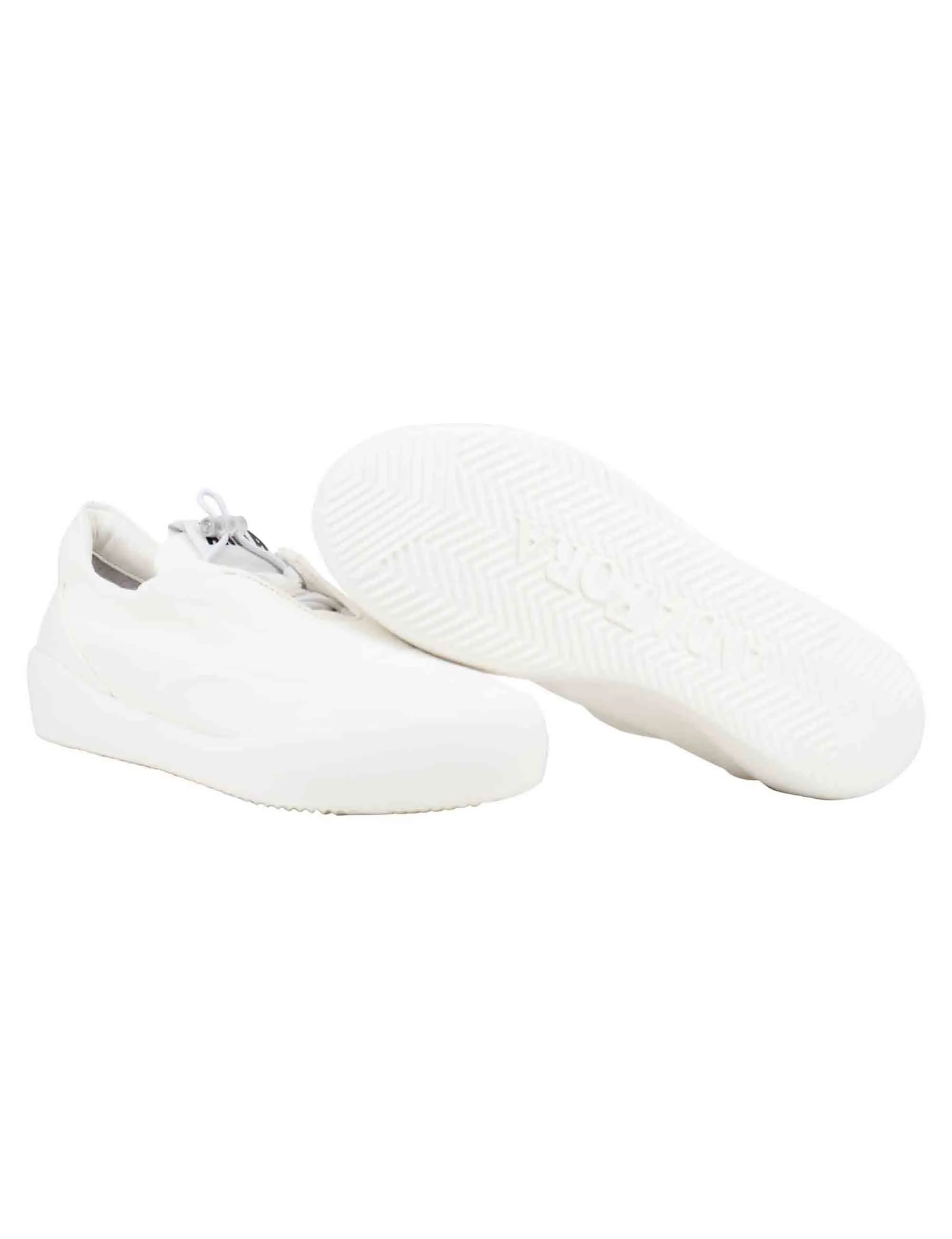 Sneakers donna in pelle off white con suola in gomma leggera